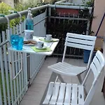 דירה Prestigioso Con Piscina לאזיסה
